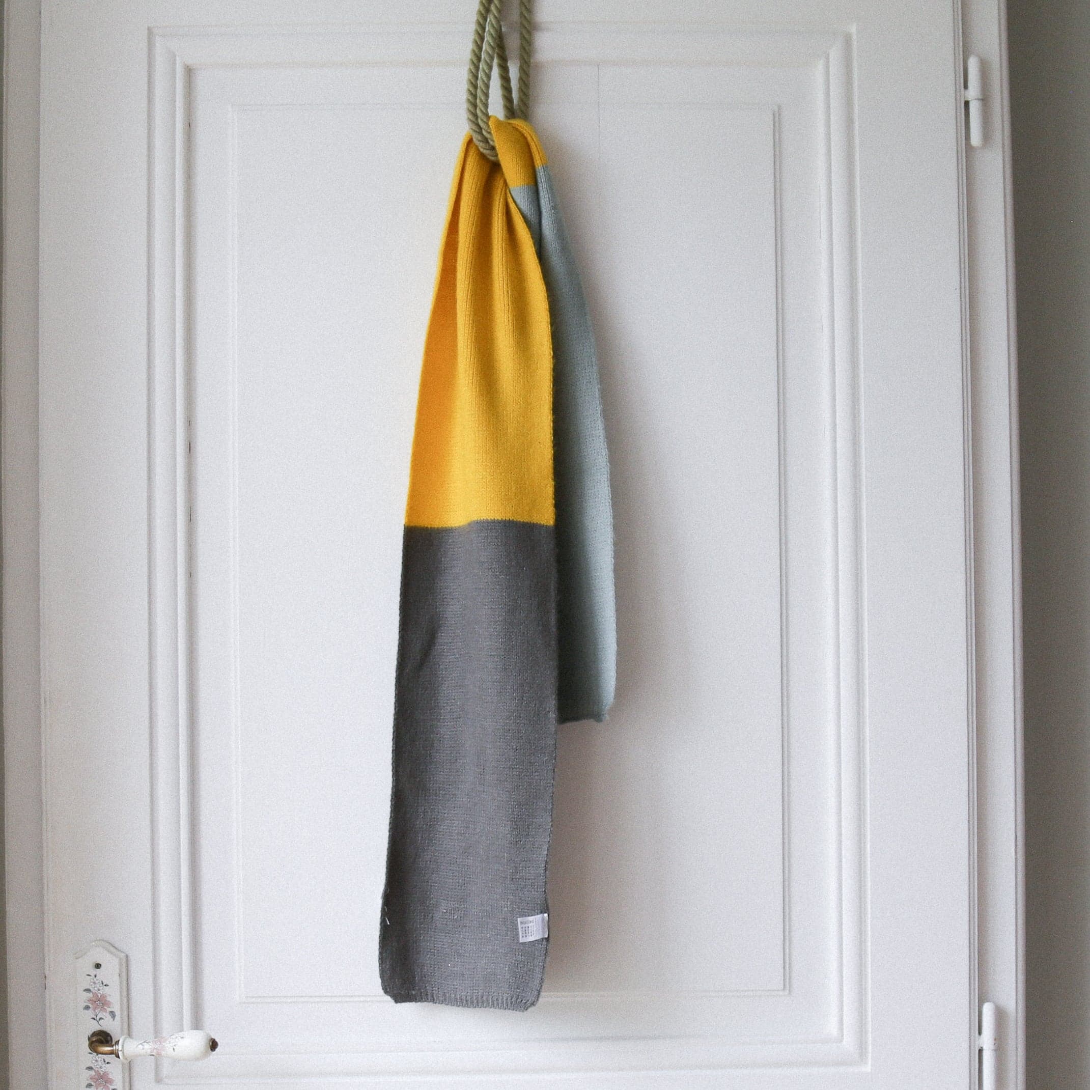 Petite écharpe Ella Sage - Image 9