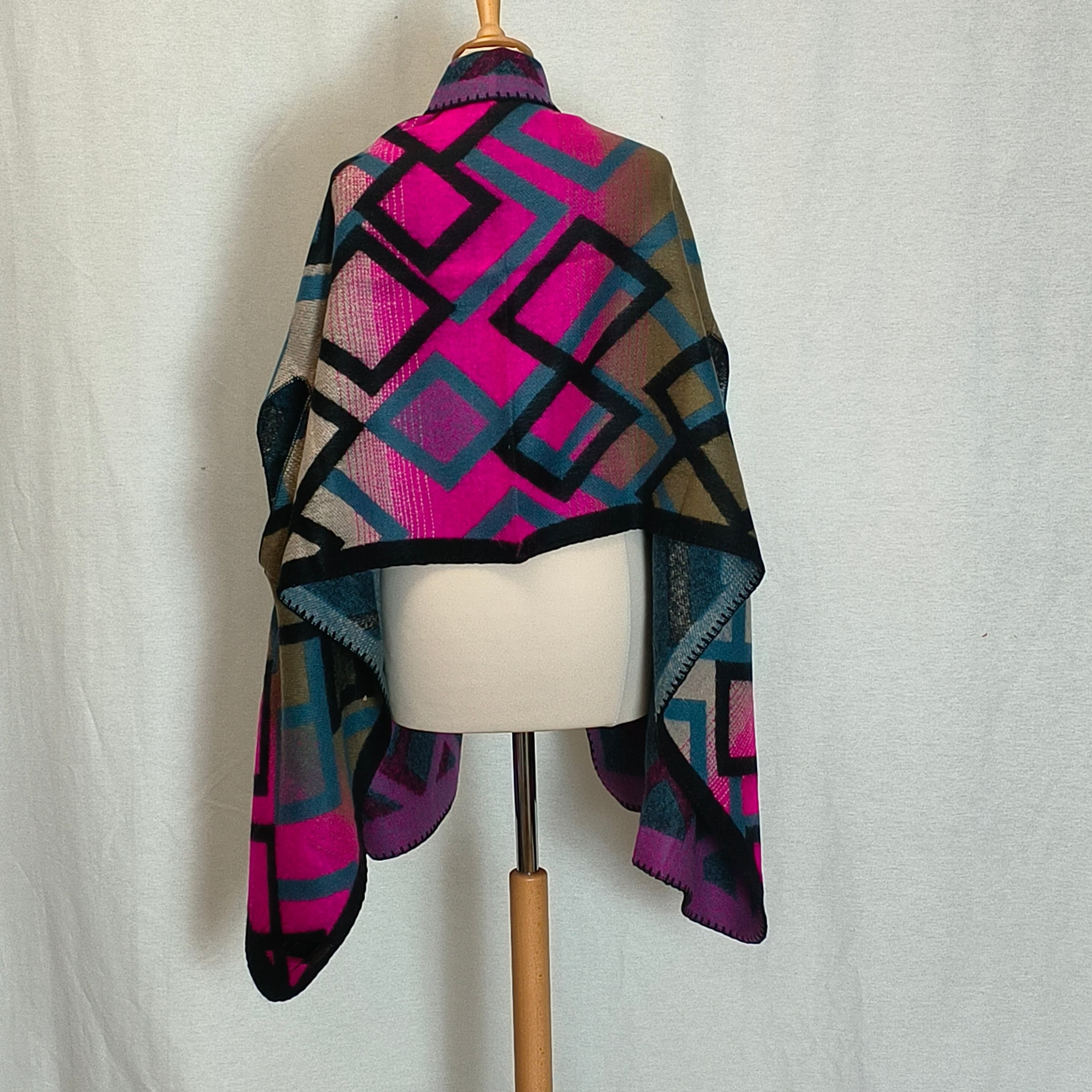 Poncho Datura - Image 20