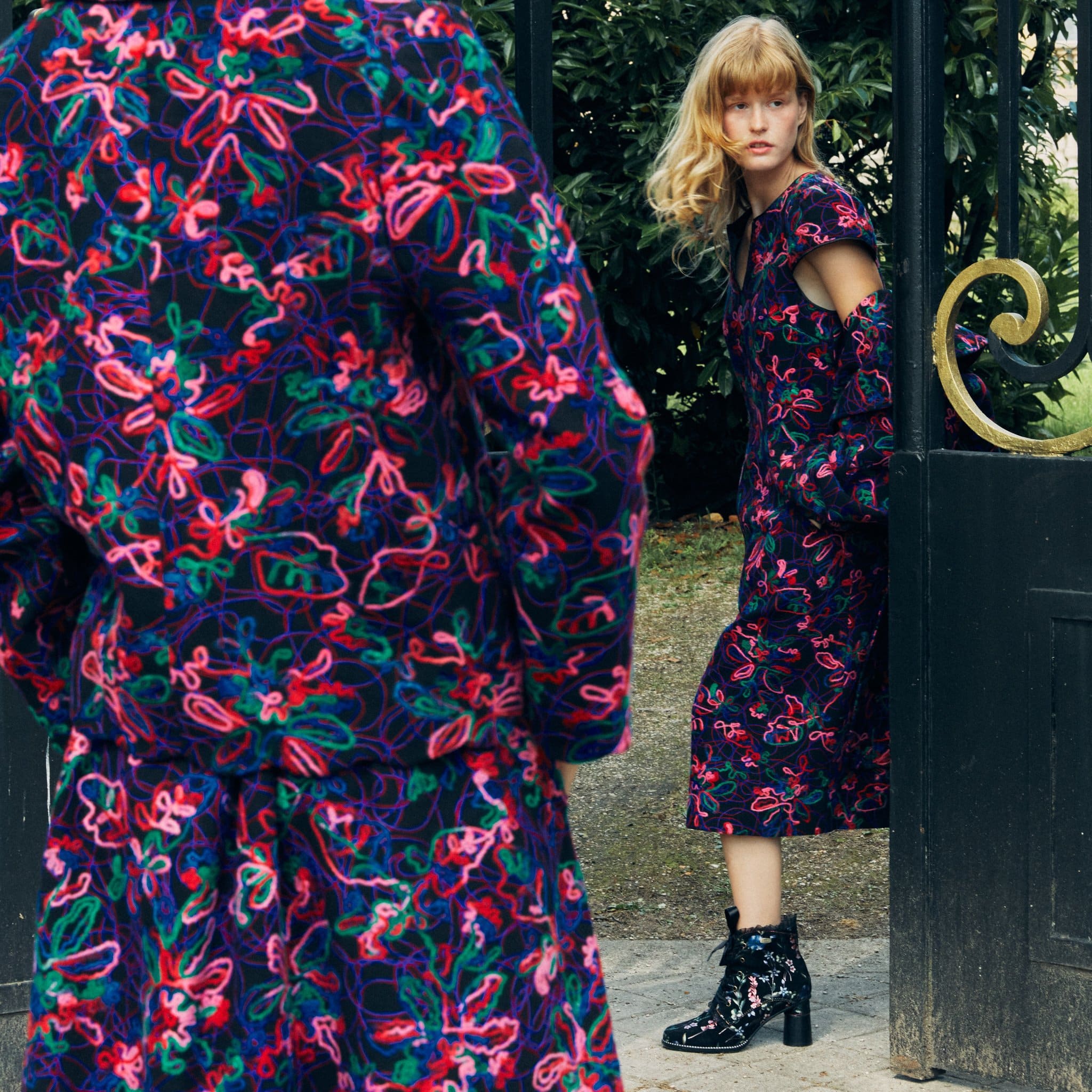 Robe Ouranos Violet Studio - Image 9